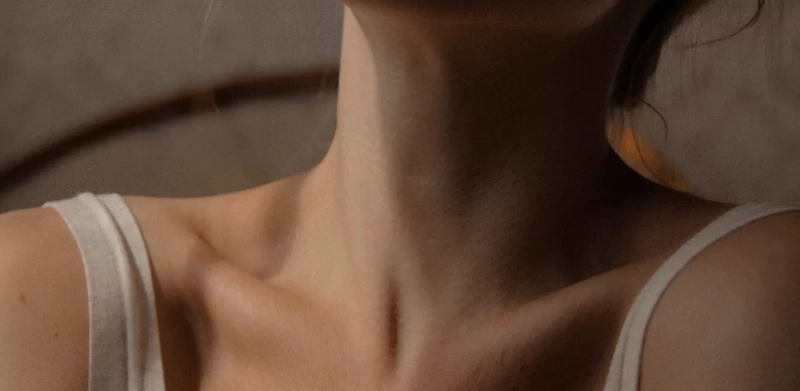 Как правильно растягивать мышцы спины‬‬